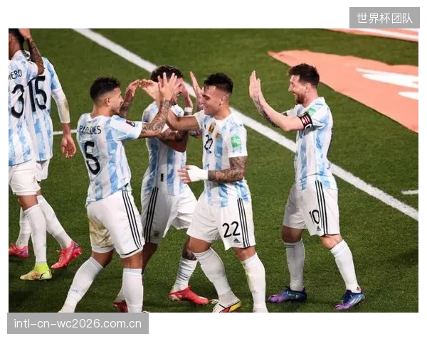 劳塔罗·马丁内斯维持顶级射门效率，成为南美锋线挑战欧洲坚固防线的关键支点。